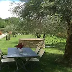 In Tuscany With Scenic Pool Views * San Gennaro (Lucca)