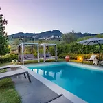 Semesterbostad In Tuscany With Scenic Pool Views *