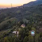 In Tuscany With Scenic Pool Views