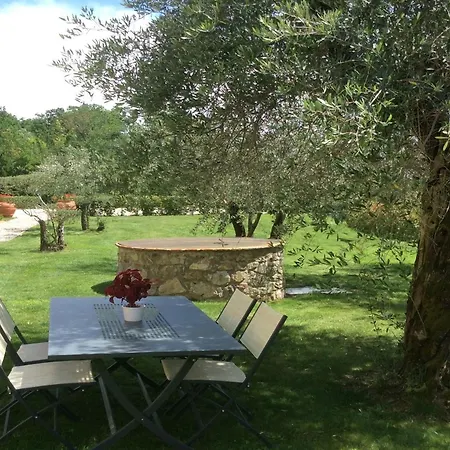 In Tuscany With Scenic Pool Views * San Gennaro (Lucca)