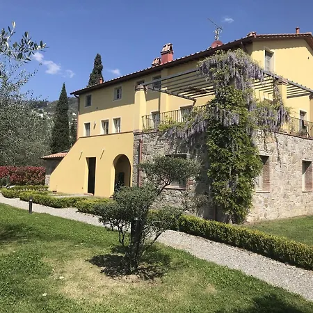 In Tuscany With Scenic Pool Views Semesterbostad