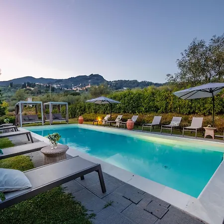 Dom wakacyjny In Tuscany With Scenic Pool Views San Gennaro (Lucca)