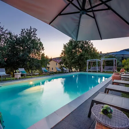 With Pool In Capannori 펜션 San Gennaro (Lucca)