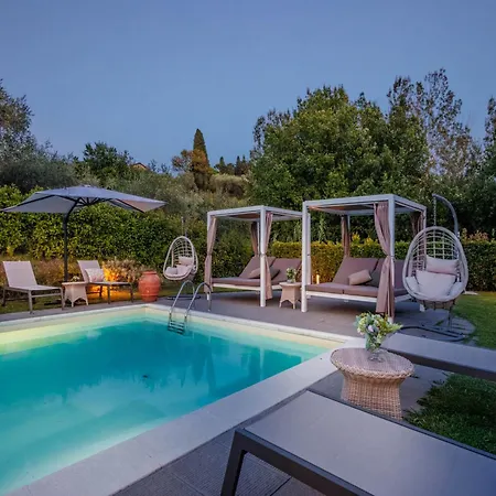 Dom wakacyjny In Tuscany With Scenic Pool Views San Gennaro (Lucca)